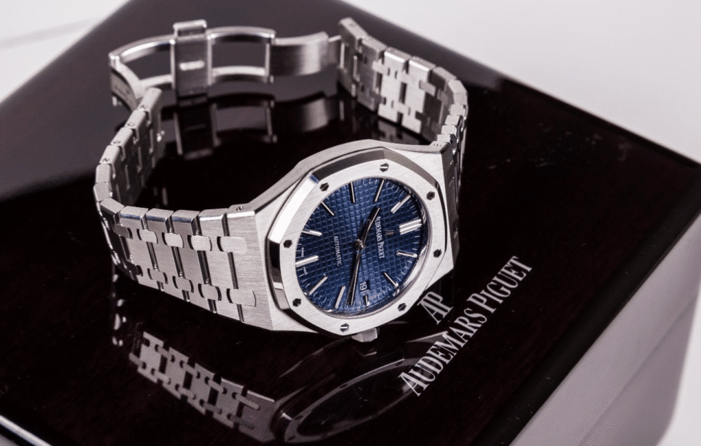 ลงทุนในเรือนเวลา Audemars Piguet ที่มีมูลค่า