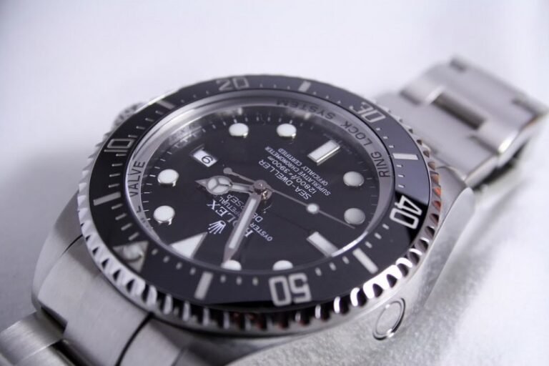 รับซื้อนาฬิกา Rolex สภาพสวยงาม