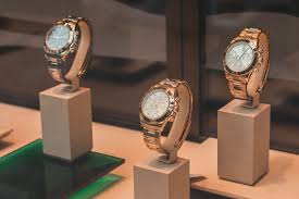 การรับซื้อนาฬิกามือสอง แบรนด์หรู