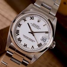 รับซื้อ Rolex สวยงามและทันสมัย
